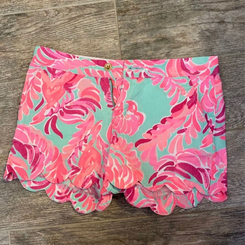 Lilly Pulitzer Scallop Shorts